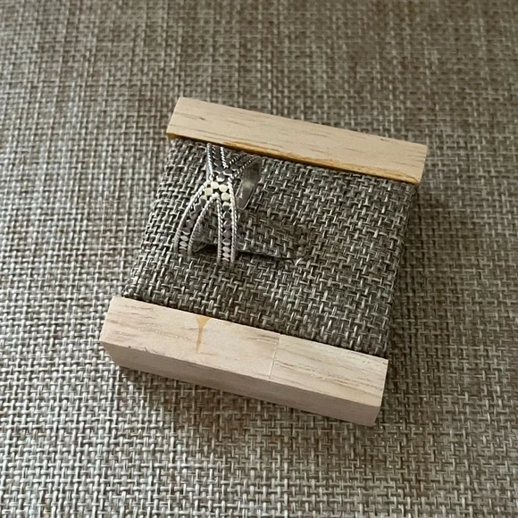 Anna Beck Two-Tone Pavé Ring Set in Gold & Silver - Picture 8 of 13